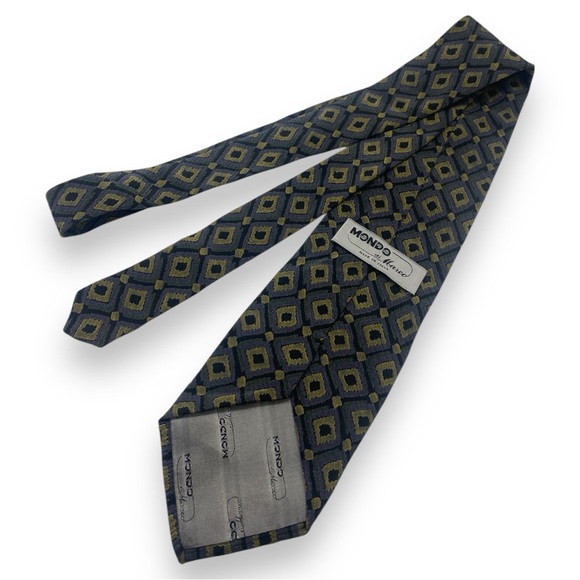 Mondo Di Marco 100% Silk Blue/Black Print Necktie Made in Italy - Picture 3 of 3